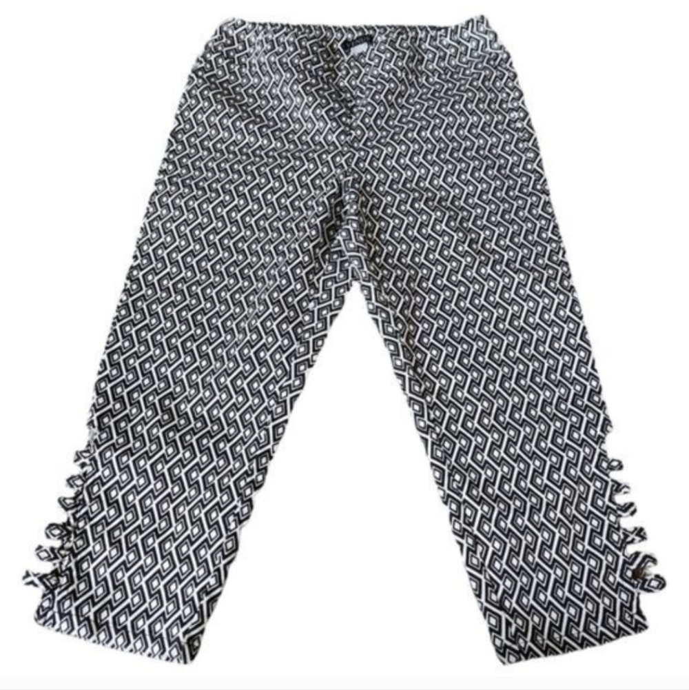 VENUS Black and White Patterned Cropped Pants